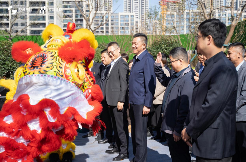 【草滩集团】国企匠心 焕新理想 ——灵感艺术首展暨云起时营销中心璀璨启幕